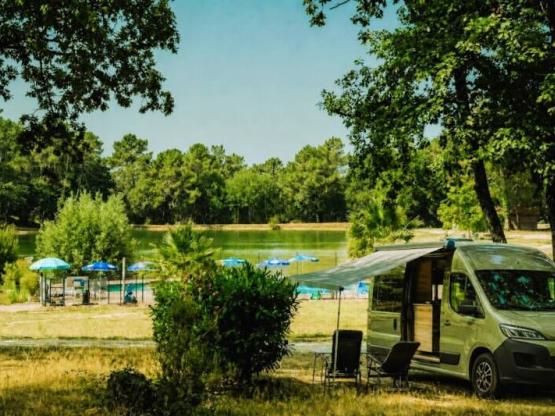 KAMER MET UITZICHT OP DE NATUUR EN DE VIJVER