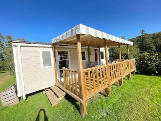 Stacaravan - COMFORT - 3 Slaapkamers - TV - met half overdekt terras