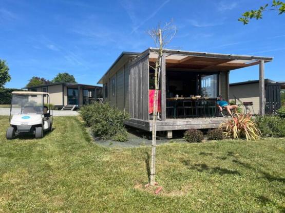Chalet EVASION: 2 slaapkamers + tv + overdekt terras + vaatwasser + 1 wifi-verbinding