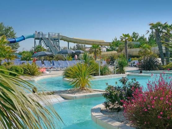 Pakket standplaats + 1 voertuig + tent