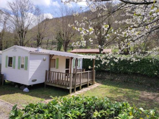 Stacaravan 4/6 Confort 27 m² Half-schaduwrijk terras 15 m²