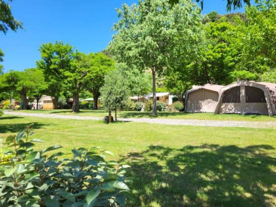 Pitch: car + tent/caravan or motorhome