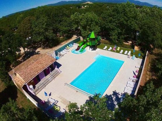 Stacaravan Provence CONFORT 33m² - 3 slaapkamers +TV + airconditioning + overdekt terras 11m²