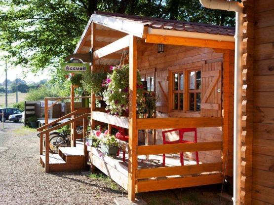 Chalet Les Pivoines 40m² + overdekt terras, tv, vaatwasser, 1/5 pers