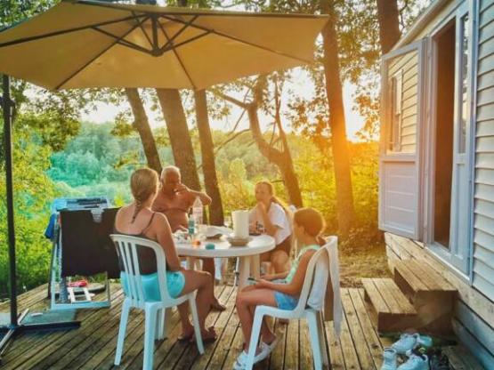 Stacaravan SUN 24m² - 2 slaapkamers