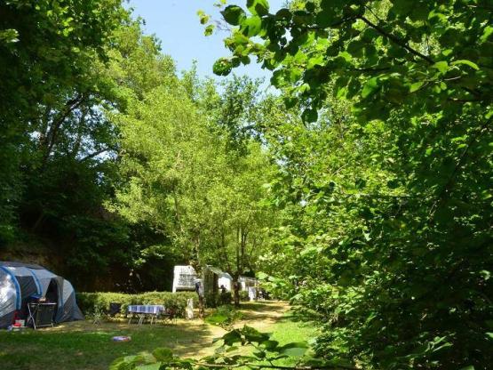 Basisprijs Comfortplaats (1 tent, caravan of camper / 1 auto / elektriciteit 6A)