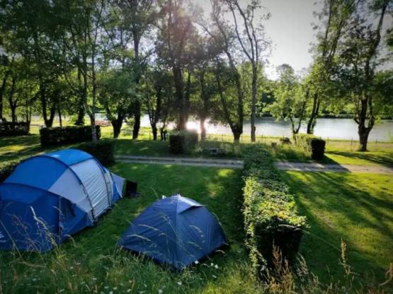 Standaard pakketje (1 tent, caravan of camper / 1 auto / elektriciteit 10A)