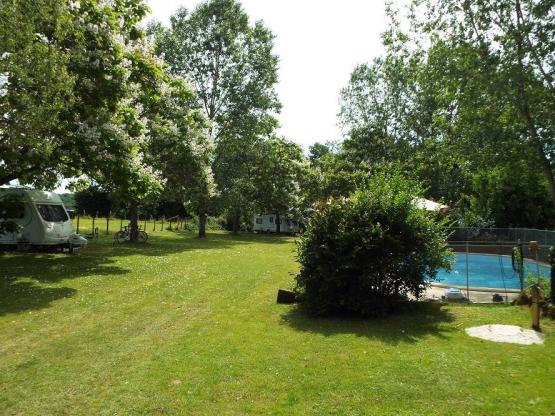 Standplaats met elektriciteit (6A) (TCMU)