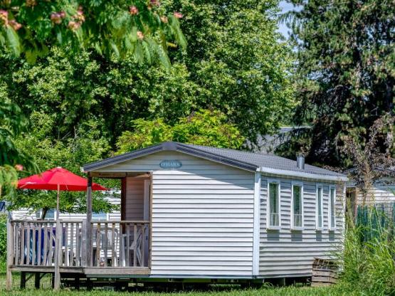 Stacaravan Standard 27 m² 2 kamers - half-schaduwrijk terras 7 m² + TV