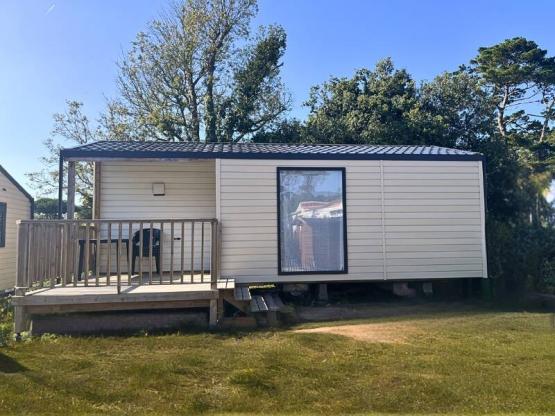 Stacaravan met geïntegreerd terras 2 slaapkamers 23 m²