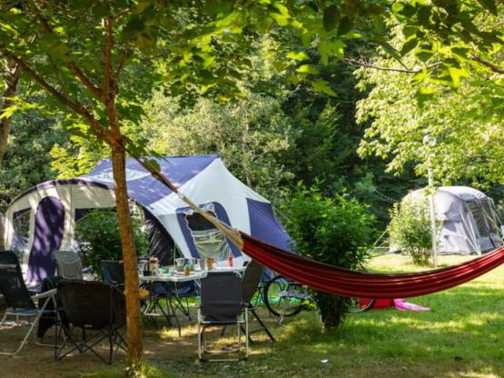 Comfortplaats  Elektriciteit 10 Amp (voorzie elektrische adapter)