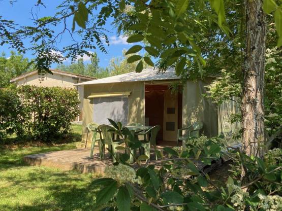Bungalow Tenthuisjes 20m2 2 kamers 5 personen Verhuur van zaterdag op zaterdag