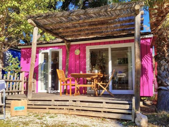 Paillotte BAYA PREMIUM 24m² / 1 (slaap)kamer - Terras 11m²