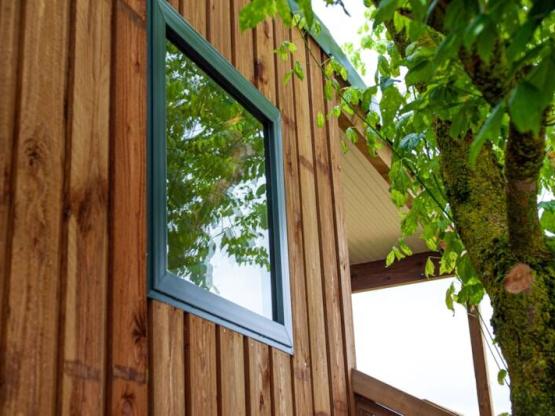 Chalet Confort (30m²) met overdekt terras, 2 slaapkamers