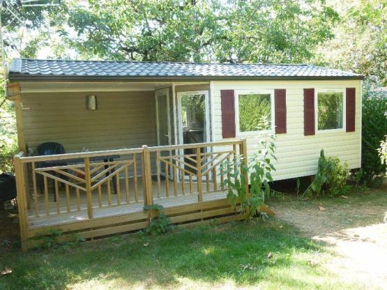 Stacaravan TRIGANO overdekt terras met sanitair 31 m2