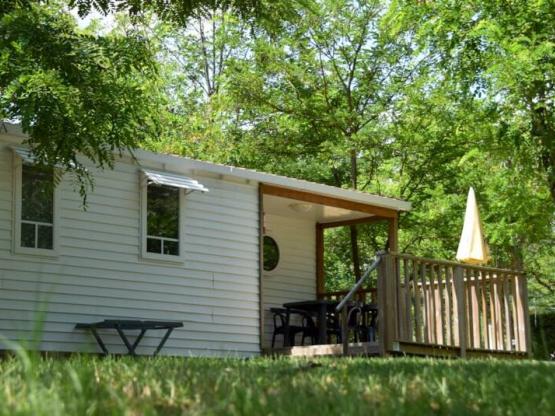 Stacaravan comfortplaats airconditioning 28m² - 2 slaapkamers