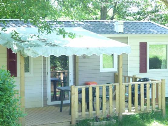 Mobil-home Trigano LUXE 31 m2  ( 3   kamers ) + half overdekt terras.