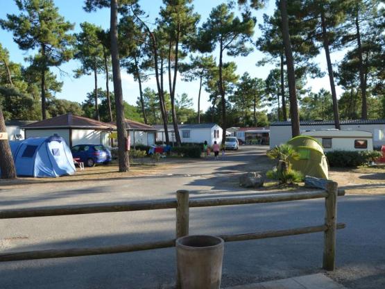 Pakket B: Standplaats + voertuig + elektriciteit 10A