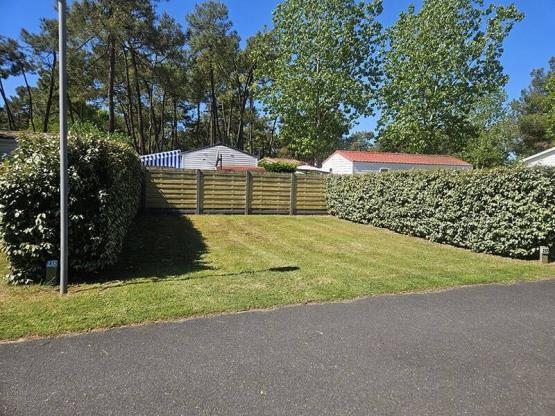 Pakket B: Standplaats + voertuig + elektriciteit 10A