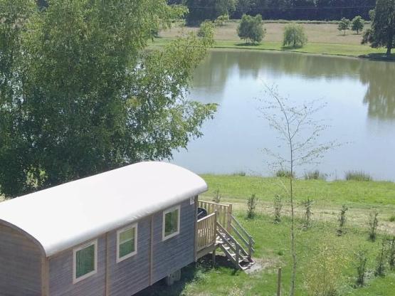 Pipowagen- 2 Kamers - 1 badkamer - IRM