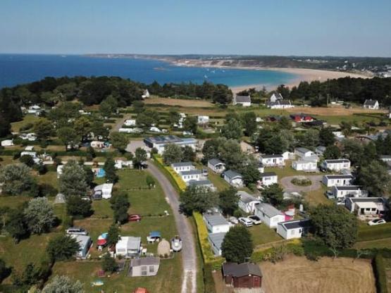 Campingplaats camper  (2persons + 1 pitch + électricity 10A)