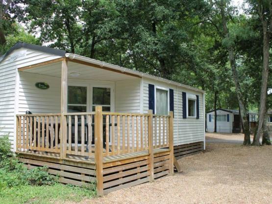 Stacaravan 2 kamers 32m² +  terras 8 m²