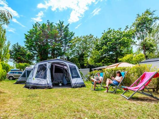 Access Standplaats met water 100m² 1 auto + elektriciteit