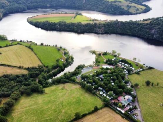 Standplaats: auto + tent / caravan of kampeerauto