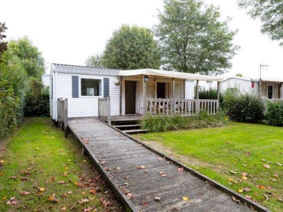 Stacaravan Confort 31m² - 2 kamers (voor mindervaliden) met binnen swemmbad