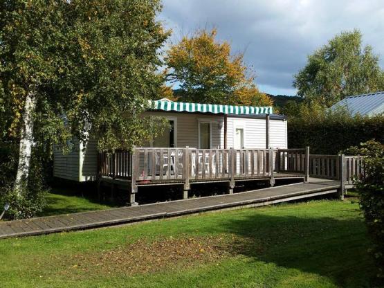 Stacaravan Confort 20m² - 1 slaapkamer - half overdekt terras