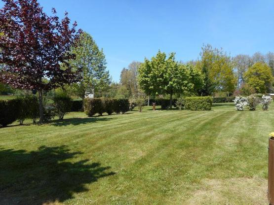 Campingplaats Castel Premium - Elektriciteit  20 A - Water - en afvoerpunt - 099