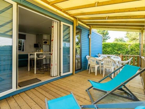 Stacaravan Grand Large 34.5m² (3 slaapkamers) + TV + terras