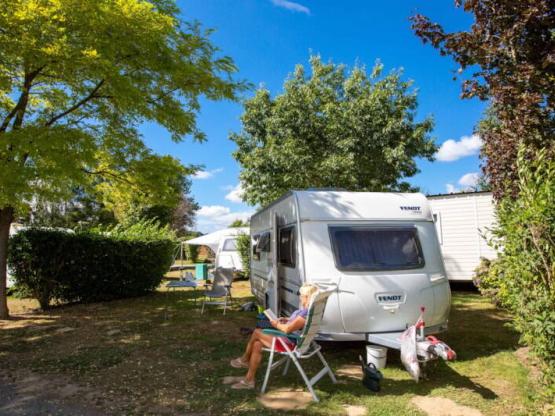 Pakket CONFORT (Pitch + voertuig + tent of caravan + elektriciteit)