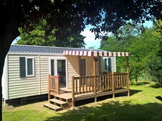 Starcaravan NIRVANA 31m² 2 slaapkamers met TV - Terras