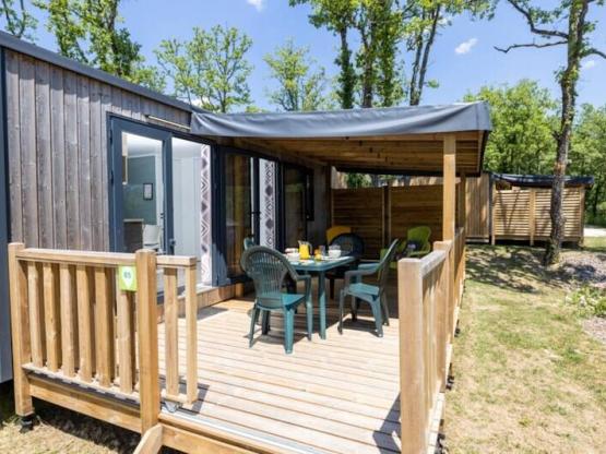 Stacaravan Rocamadour 26m² met sanitair + terras