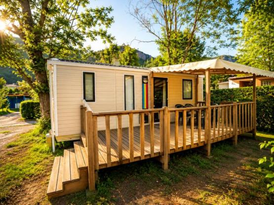 Stacaravan Modulo Confort 30m² 2 slaapkamers - Half-schaduwrijk terras + TV