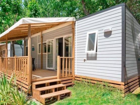 Stacaravan Grand Confort, 3 slaapkamers, 40 m² met overdekt terras