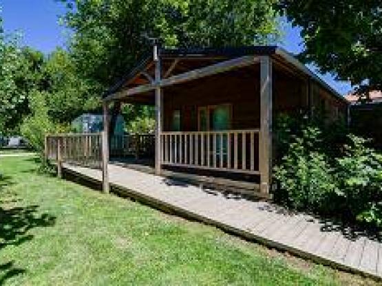 Chalet Confort 50m² (2 kamers) + overdekt terras + TV voor mindervaliden