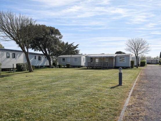 Standplaats : auto + tent / caravan of kampeerauto