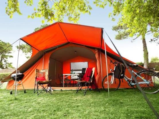 Pakket READY TO CAMP 20m² (2 slaapkamers) + elektriciteit + koelkast