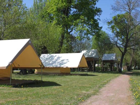 Treck Tent Standard 1 slaapkamer (zonder privé sanitair)
