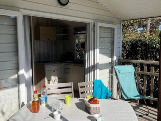 Stacaravan ~28m² - 2 kamers + airconditioning