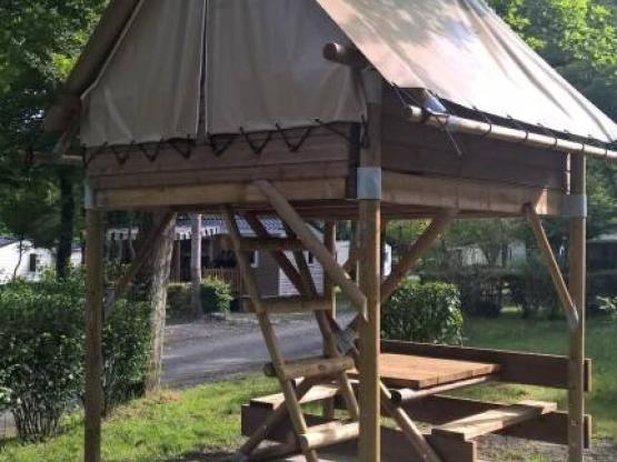 Tenten BIVOUAC op palen