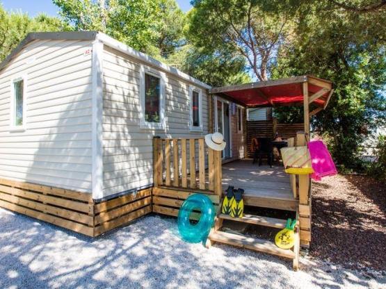 Stacaravan LUXE (airconditioning + tv + Vaatwasser)