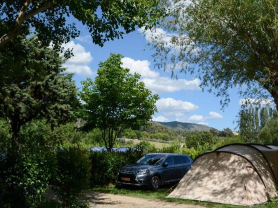 Pakket: standplaats + auto + tent