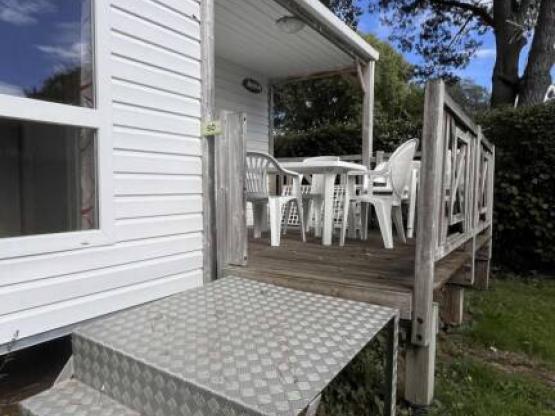 Mobilheim + überdachte Terrasse