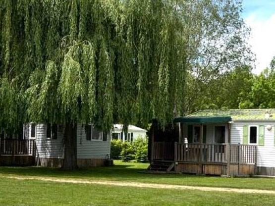 Stacaravan (2 slaapkamers) + overdekt terrass