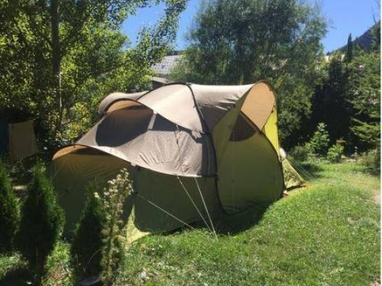 Pakket: standplaats + 1 voertuig + tent, caravan of campervan + elektriciteit 10A