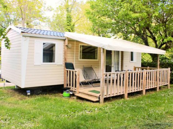 Mobilhome Confort 6p (35m²) met overdekt terras, 3 slaapkamers en airconditioning