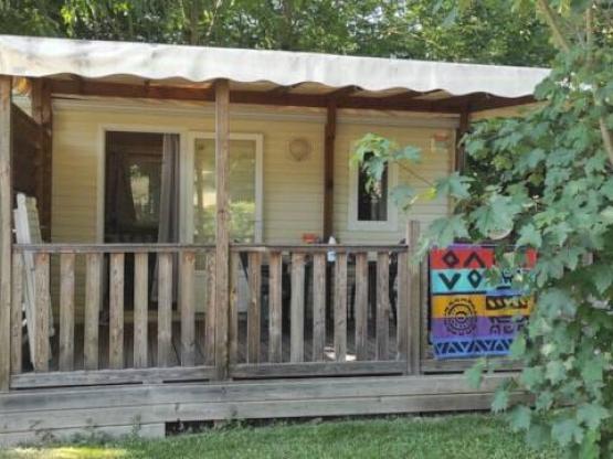 Stacaravan 2 slaapkamers + TV